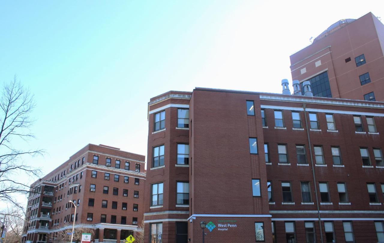 Steps Away From Hospital - 2 Queen Bed - City View Pittsburgh Bagian luar foto